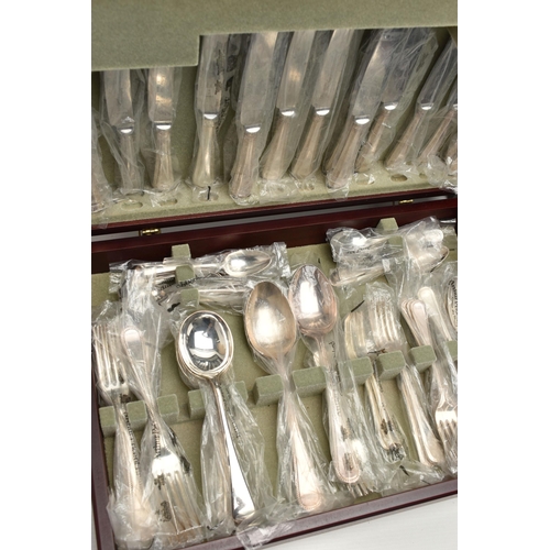 211 - AN ARTHUR PRICE CANTEEN AND ASSORTED CUTLERY, a wooden canteen encasing 'Arthur Price' EPNS cutlery ... 