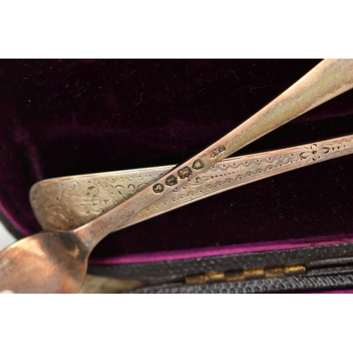 228 - A GEORGE V CASED SET OF TEASPOONS AND VICTORIA I CASED CHRISTENING SET, a set of six tea spoons deta... 