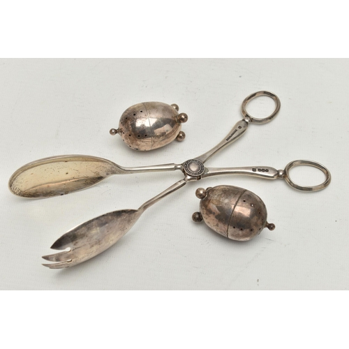 240 - A PAIR OF GEORGE V SILVER SALAD SERVERS AND A PAIR OF SILVER PEPPERETTES, plain polished salad serve... 