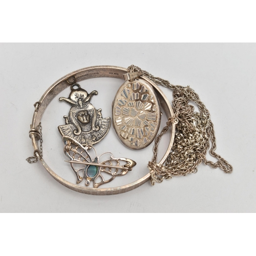 75 - AN ASSORTMENT OF SILVER AND WHITE METAL JEWELLERY, to include a silver hinged bangle, with repeating... 