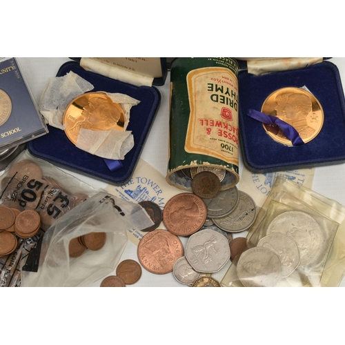 289 - A PLASTIC BASKET WITH A SMALL AMOUNT OF MAINLY 20th CENTURY COINS, to include 2x boxed solid bronze ... 