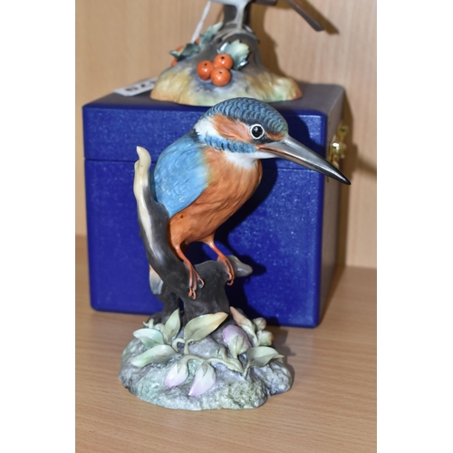 379 - TWO ROYAL CROWN DERBY BIRD FIGURES, comprising a boxed Robin, bearing red printed backstamp and date... 