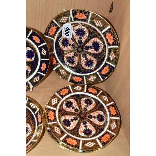 400 - SIX ROYAL CROWN DERBY IMARI 1128 PLATES, comprising one 18cm plate, four 15cm plates with slightly w... 