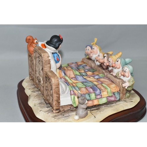 407 - A BOXED BORDER FINE ARTS/SCHMID DISNEY'S 'SNOW WHITE AND THE SEVEN DWARFS' SCULPTURE, limited editio... 