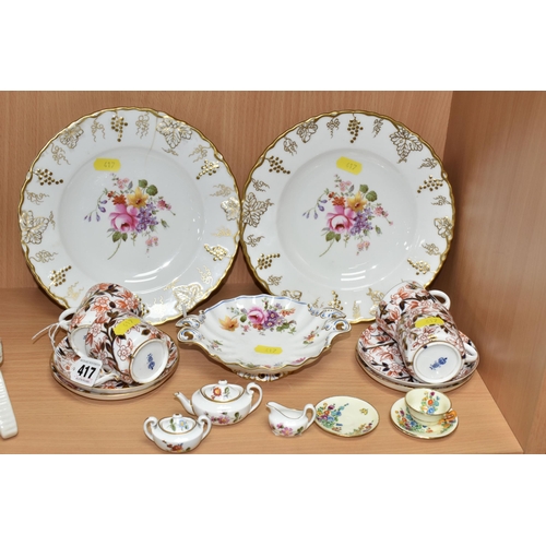 417 - A GROUP OF ROYAL CROWN DERBY TABLE AND TRINKET WARE, comprising two gilt 'Vine' pattern border tea p... 