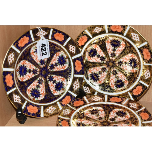 422 - EIGHT ROYAL CROWN DERBY IMARI PATTERN PLATES, date cypher 1917, diameter 15cm (8) (Condition report:... 