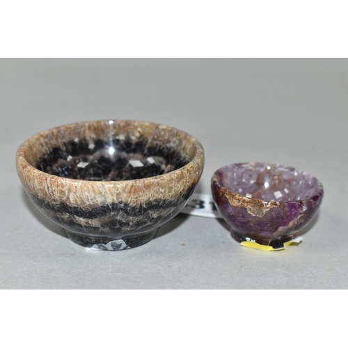 431 - TWO FLUORITE MINIATURE BOWLS, the smaller bowl is possibly Blue John, natural flaws in both, diamete... 