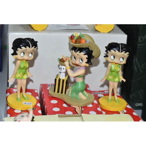 549 - A GROUP OF BETTY BOOP AND OTHER COLLECTABLES, comprising a boxed Wade Betty Boop Jubilee 2002 limite... 