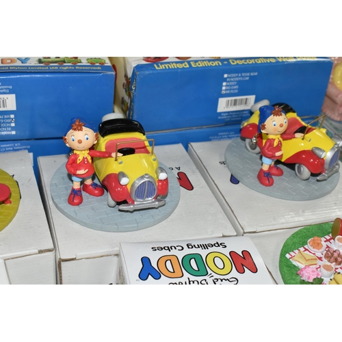 554 - A QUANTITY OF BOXED ENID BLYTON 'NODDY' COLLECTABLES, to include a Noddy Cookie jar (chip to rim), l... 