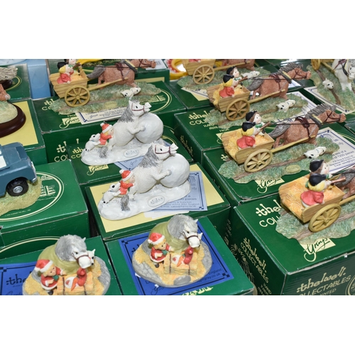 557 - NINETEEN BOXED GRAY'S THELWELL RESIN FIGURINES, comprising eight limited edition of 1250 pieces 'Cha... 