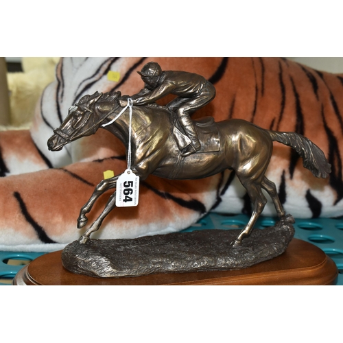 564 - A BOXED GENESIS FINE ART  BRONZED SCULPTURE, of the Final Furlong, limited edition 3461/5000 with ce... 