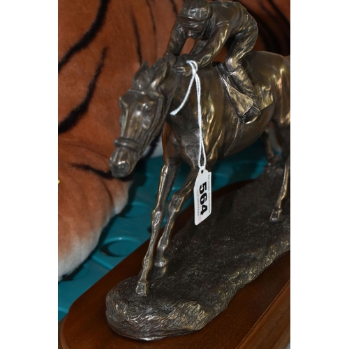 564 - A BOXED GENESIS FINE ART  BRONZED SCULPTURE, of the Final Furlong, limited edition 3461/5000 with ce... 