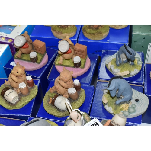 579 - WINNIE THE POOH ORNAMENTS ETC, TO INCLUDE TWENTY-TWO ARDEN SCULPTURES 'WINNIE THE POOH' ORNAMENTS, t... 