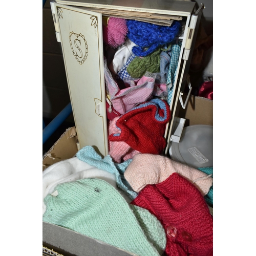 598 - A QUANTITY OF VINTAGE DOLLS AND CLOTHING, to include an Amanda Jane doll and quantity of branded clo... 