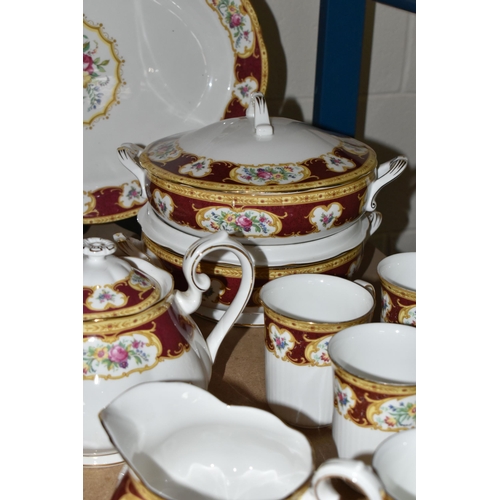 602 - A SEVENTY EIGHT PIECE ROYAL ALBERT 'LADY HAMILTON' DINNER SERVICE, comprising a meat plate, two ture... 