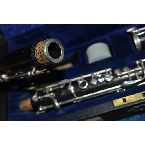 608 - TWO CASED WOODWIND INSTRUMENTS: AN OBOE BY F. LORÉE OF PARIS, AND A CLARINET, the oboe stamped 'F. L... 