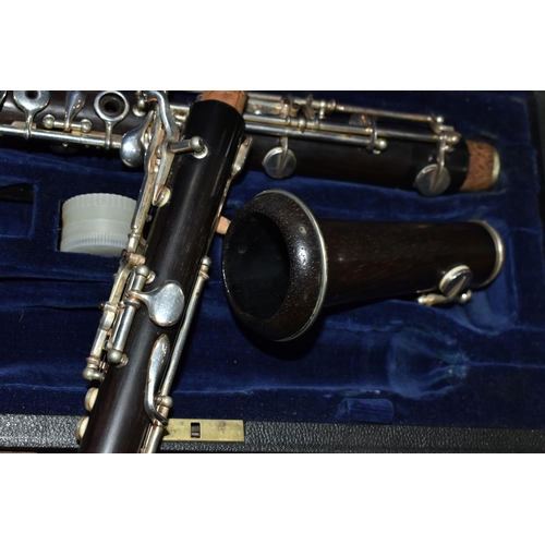 608 - TWO CASED WOODWIND INSTRUMENTS: AN OBOE BY F. LORÉE OF PARIS, AND A CLARINET, the oboe stamped 'F. L... 