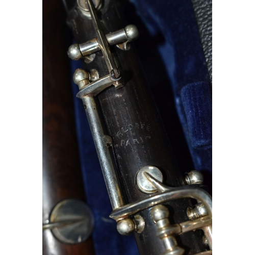 608 - TWO CASED WOODWIND INSTRUMENTS: AN OBOE BY F. LORÉE OF PARIS, AND A CLARINET, the oboe stamped 'F. L... 