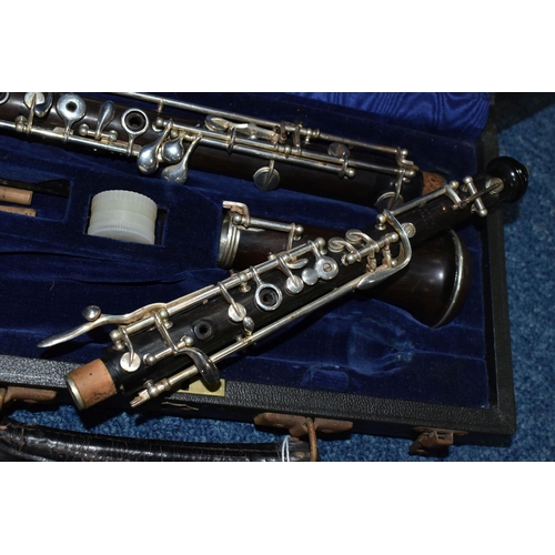 608 - TWO CASED WOODWIND INSTRUMENTS: AN OBOE BY F. LORÉE OF PARIS, AND A CLARINET, the oboe stamped 'F. L... 