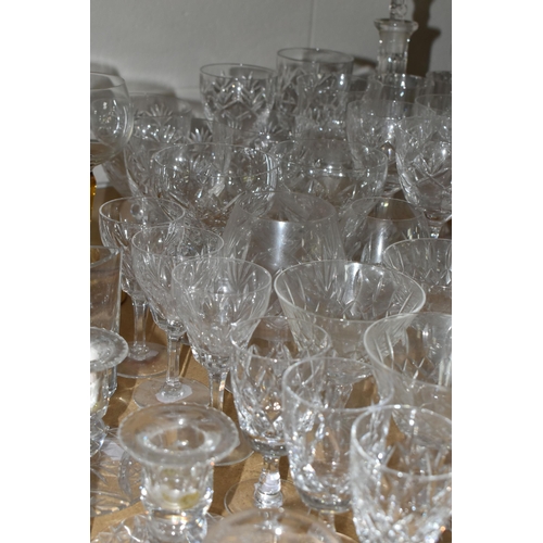 627 - A SMALL QUANTITY OF CUT GLASS AND DECORATIVE GLASSWARES ETC, to include four Stuart small wine glass... 