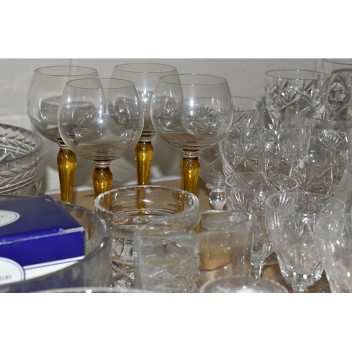 627 - A SMALL QUANTITY OF CUT GLASS AND DECORATIVE GLASSWARES ETC, to include four Stuart small wine glass... 