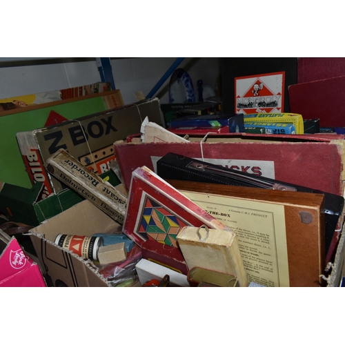 636 - A QUANTITY OF ASSORTED VINTAGE TOYS AND GAMES, to include assorted 1960's Lego with folded cardboard... 