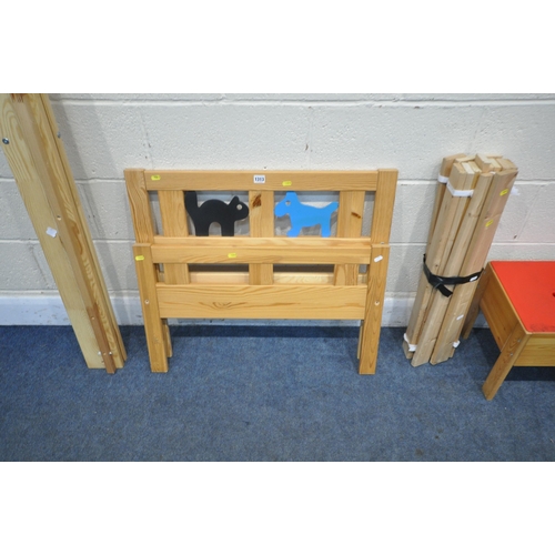 1313 - AN IKEA KRITTER CHILDS BED, with side rails and slats, along with a pair of small storage tubs (cond... 