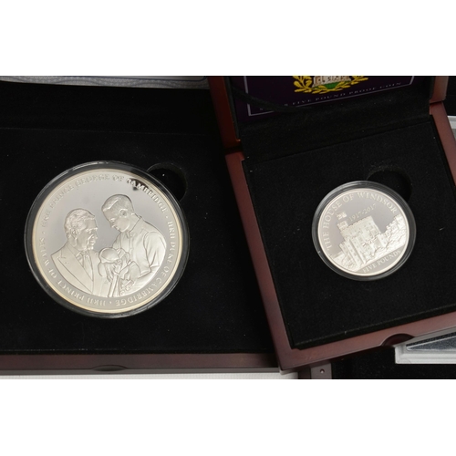 216 - A QUANTITY OF BOXED SILVER AND SILVER PROOF AND OTHER COINAGE, to include a D-Day silver proof Five ... 