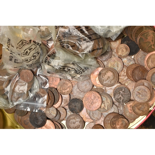 230 - A SHORTBREAD AND SWEET BOX OF MIXED COINAGE, small amounts of silver coins, commemoratives etc