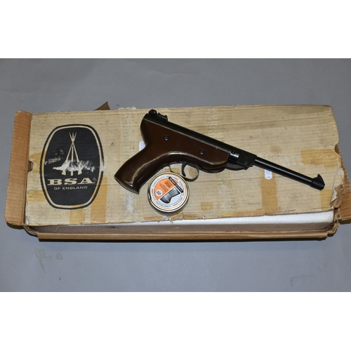 637 - A .22'' SMK 2K CHINESE SPRING OPERATED AIR PISTOL IN WORKING ORDER, it bears no serial number and th... 