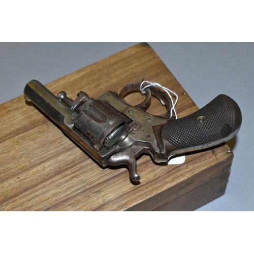 638 - A DEACTIVATED .450'' BELGIAN MADE 'BULL DOG' DESIGN REVOLVER WITH A  2½'' NICKEL PLATED FINISH, bear... 