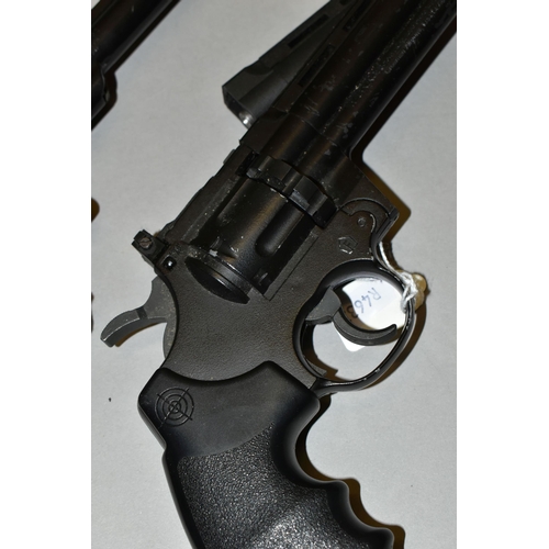 640 - A .22'' CROSMAN CO2 MODEL 38T REVOLVER, serial number 162800, not  tested, together with a .177'' Da... 