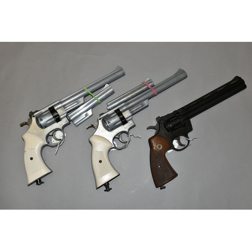 641 - A .177'' DAISY CO2 POWER MODEL 55 REVOLVER, serial number 029899441 plus a spare barrel, a .177'' Cr... 