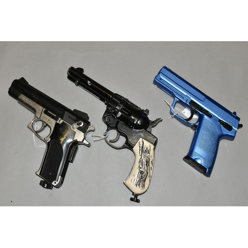 643 - A BB PISTOL, painted blue, bearing no makers name or serial number, together with a Co2 BB Daisy mod... 