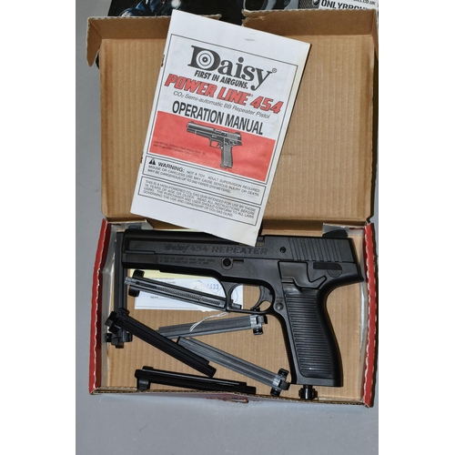 648 - A BB CO2 DAISY POWERLINE 454 REPEATER, plus 6 magazines, a 6mm BB GM 123 electric soft air pistol ba... 