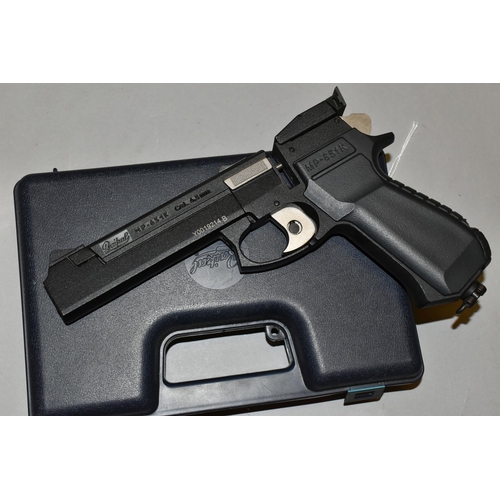 650 - A BOXED BB CO2 BAIKAL MODEL HP651K CALIBRE 4.5MM AIR PISTOL, serial number Y0019214B, it comes with ... 