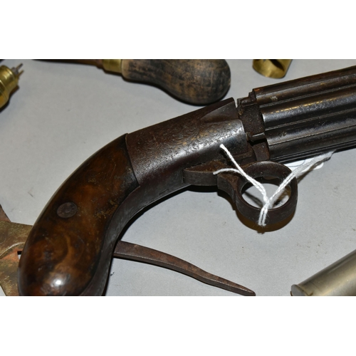 665 - AN ANTIQUE .36'' CALIBRE COOPERS PATENT UNDERHAMMER PERCUSSION PEPPERBOX PISTOL, fitted with 5   bar... 