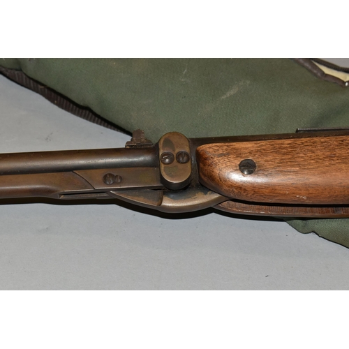 669 - A .22 '' MK 3 WEBLEY & SCOTT LEVER ACTION SPRING OPERATED AIR RIFLE, serial number A1478, it is in w... 