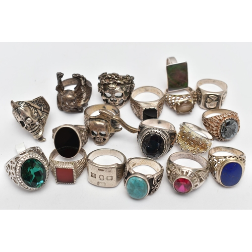 128 - A BAG OF ASSORTED WHITE METAL RINGS, to include six silver rings of various designs, each with a ful... 