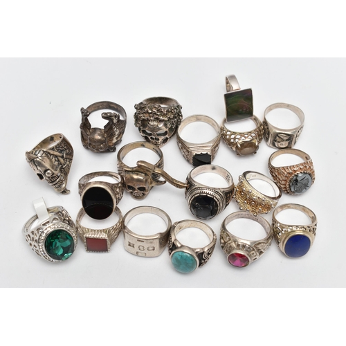 128 - A BAG OF ASSORTED WHITE METAL RINGS, to include six silver rings of various designs, each with a ful... 