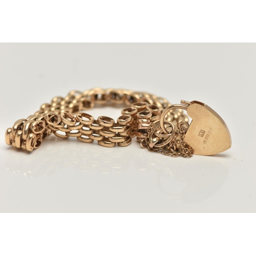 15 - A 9CT GOLD BRACELET, brick link bracelet, hallmarked 9ct Birmingham, fitted with a heart padlock cla... 