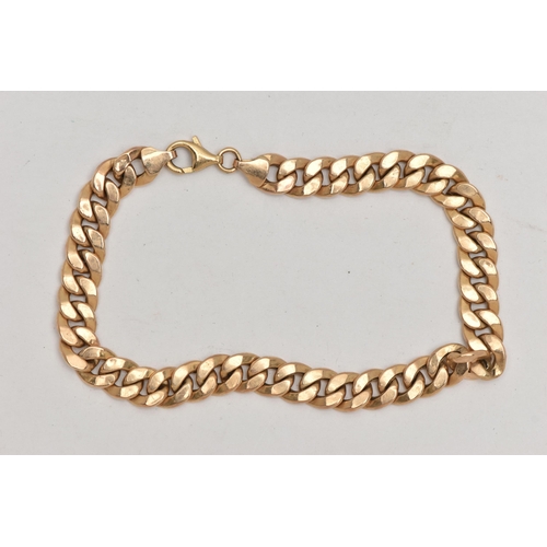 18 - A 9CT GOLD CURB LINK BRACELET, hollow curb link bracelet fitted with a lobster clasp, rubbed 9ct hal... 