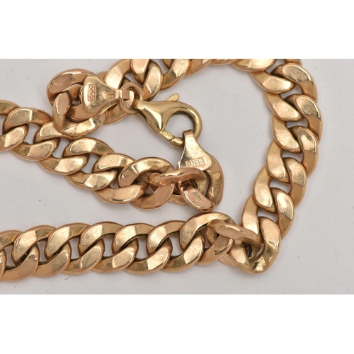 18 - A 9CT GOLD CURB LINK BRACELET, hollow curb link bracelet fitted with a lobster clasp, rubbed 9ct hal... 