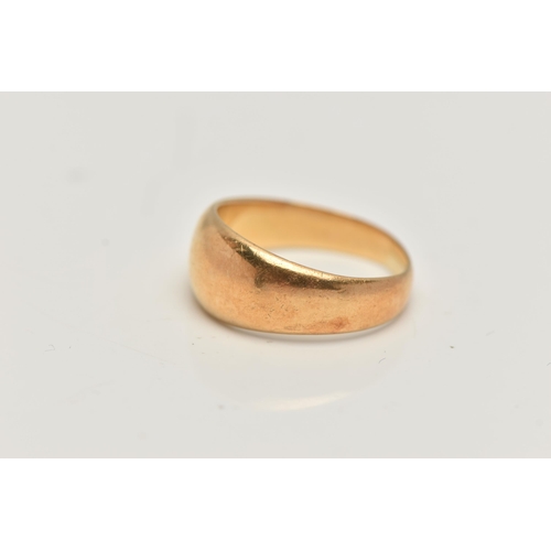 9 - A YELLOW METAL DOMED RING, polished design, stamped 18ct, ring size leading edge O, approximate gros... 