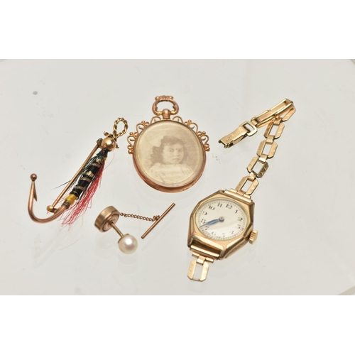 152 - AN EARLY 20TH CENTURY, 9CT ROSE GOLD DOUBLE PHOTO LOCKET AND OTHER ITEMS, oval form with scrolling d... 