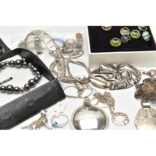 156 - A BAG OF ASSORTED JEWELLERY, to include a boxed bracelet and earring set, a 'Pandora' signed box wit... 