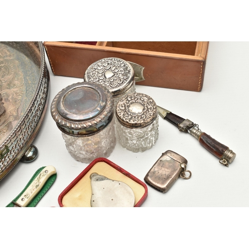 171 - A BOX OF ASSORTED ITEMS, to include a silver vesta, hallmarked Chester 1909, approximate gross weigh... 