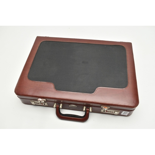 172 - A 'PRIMA' BRIEFCASE CANTEEN, unused condition, each piece individually wrapped, to include eight kit... 