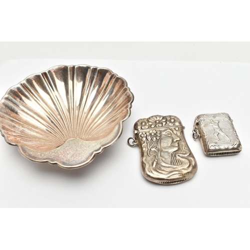 189 - A STERLING SILVER SHELL SHAPED DISH AND TWO VESTA CASES STAMPED 925, the dish on three ball feet, st... 