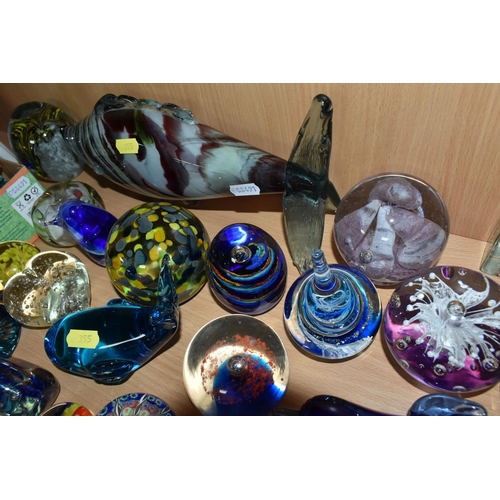 355 - A LARGE QUANTITY OF GLASS PAPERWEIGHTS AND STUDIO GLASS FIGURES, comprising a clear, white and gold ... 